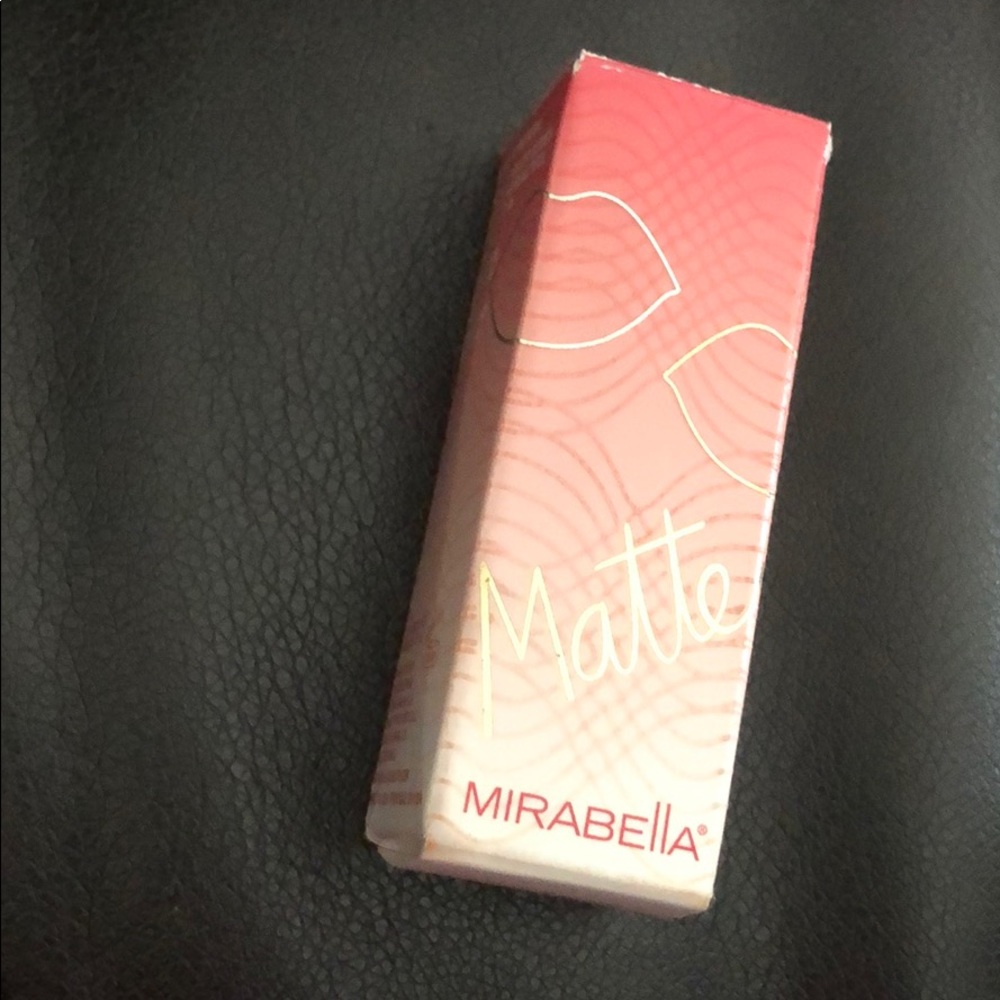 Mira Bella lip stick